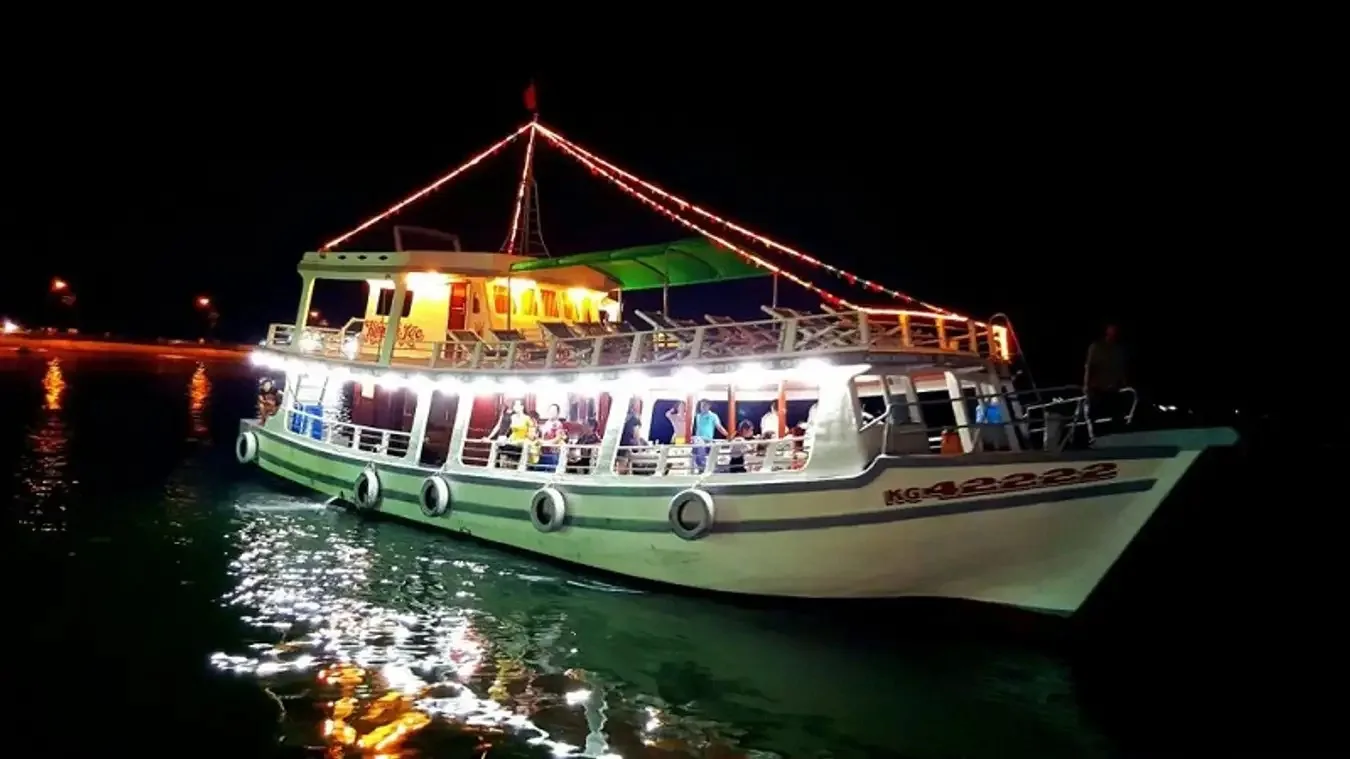 Câu mực đêm Nha Trang