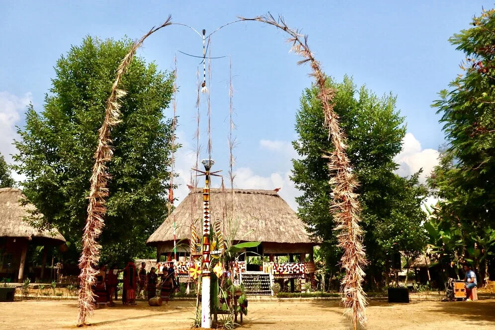 Ngày hội trình diễn cây Nêu