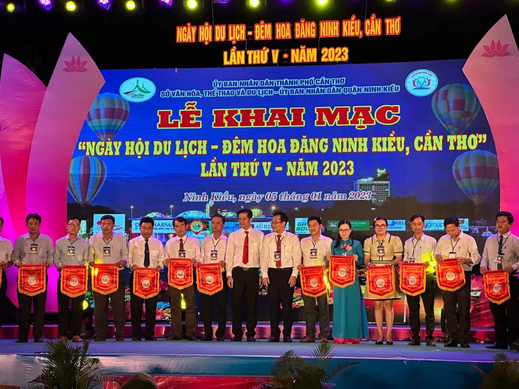 Ngày hội Du lịch - Đêm Hoa Đăng Ninh Kiều, Cần Thơ