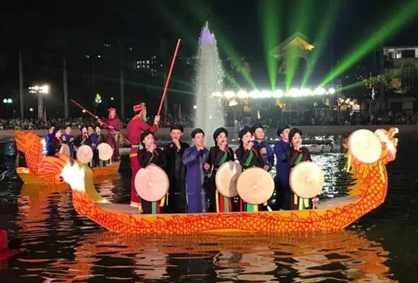 Trình diễn Quan họ Bắc Ninh ở Hội Lim