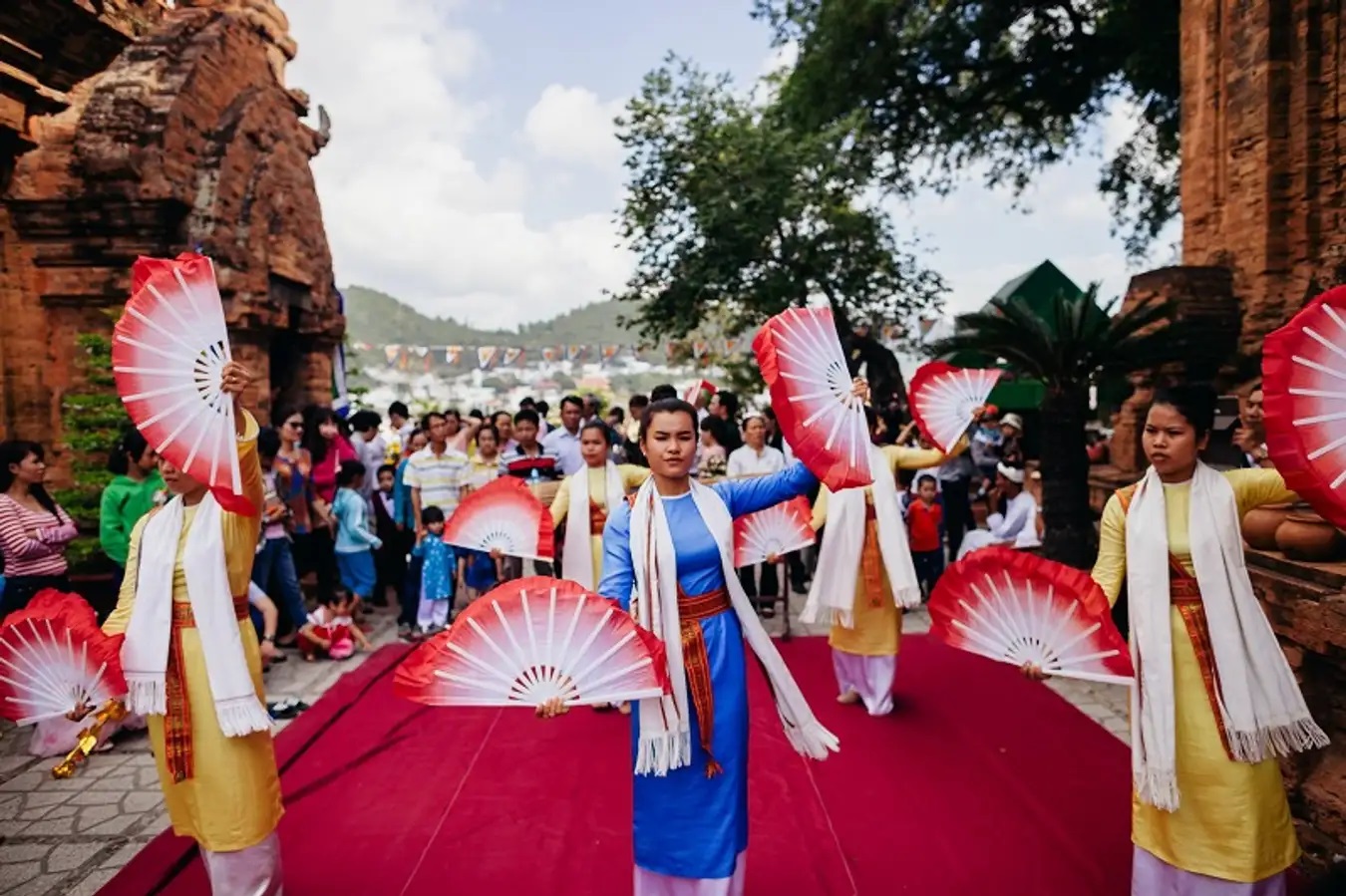 Lễ hội Tháp Bà Ponagar tại Nha Trang