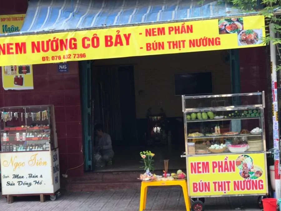 Quán nem nướng Cô Bảy Nha Trang