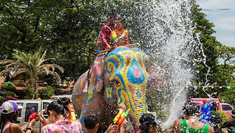 Lễ hội Songkran ở Phuket