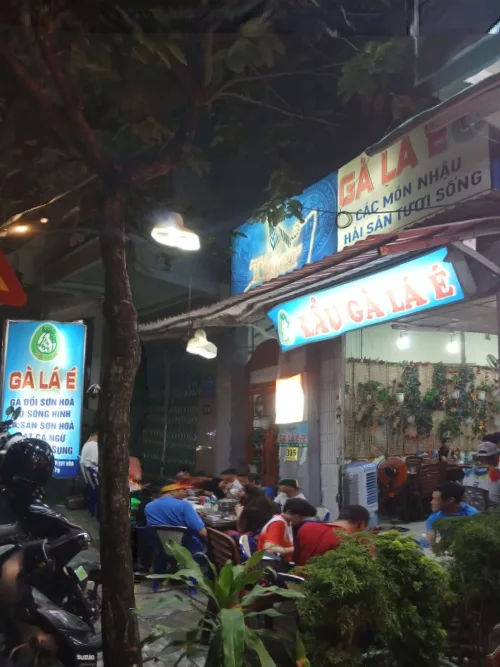 Ẩm thực lẩu gà lá é Phú Yên