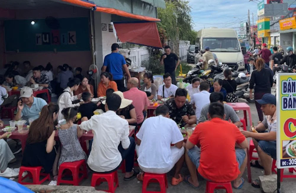 Quán bánh canh chả cá Phan Thiết vừa ngon vừa rẻ