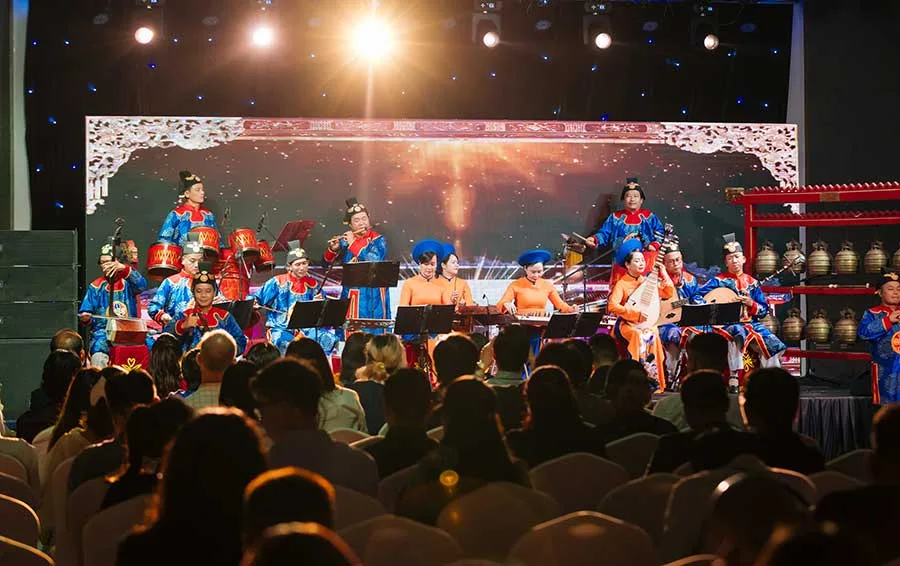 HUẾ SYMPHONY | BẢN GIAO HƯỞNG HUẾ: Kết Hợp Nhã Nhạc Cung Đình và Giao Hưởng Hiện Đại