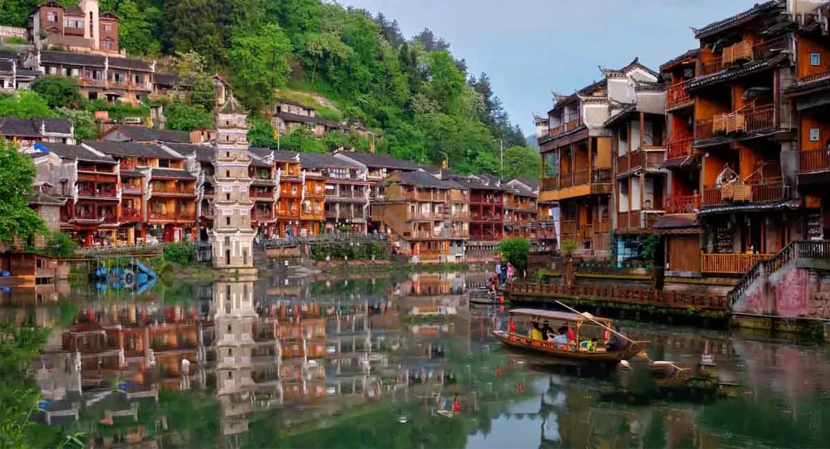 Hành Trình Khám Phá Lệ Giang và Shangri La: Cẩm Nang Du Lịch Thiên Đường Hạ Giới