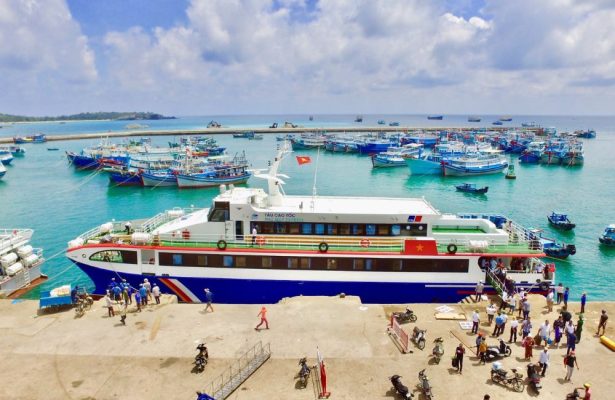 Vé Tàu Phan Thiết Phú Quý: Cẩm Nang Chi Tiết Cho Du Khách