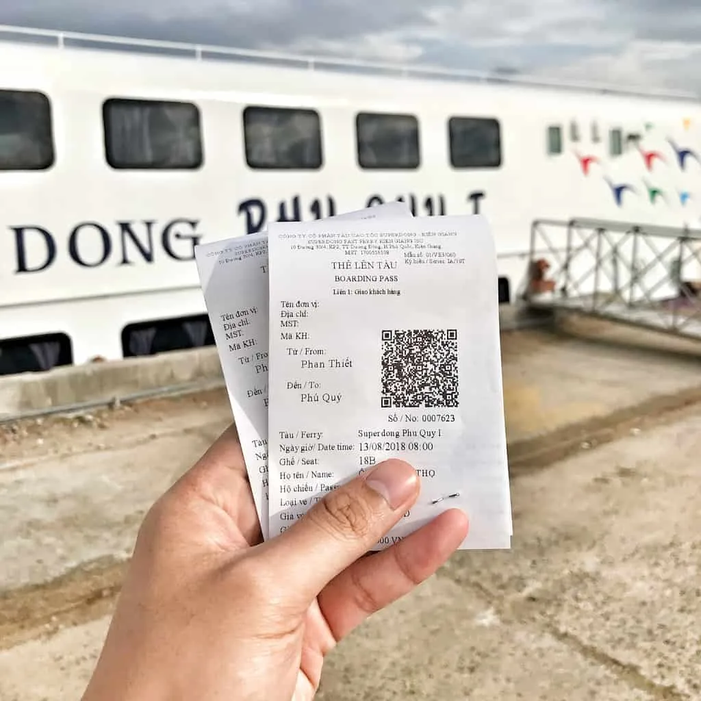 Vé Tàu Phan Thiết Phú Quý: Cẩm Nang Chi Tiết Cho Du Khách