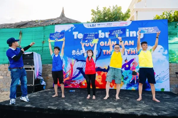 Đoàn khách KBT - Tour Teambuilding Phan Thiết