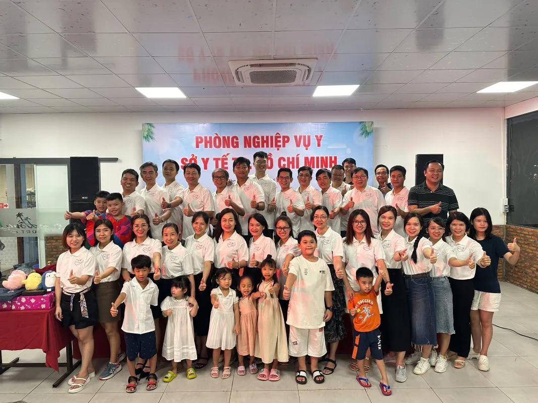 Đoàn khách Phòng Nghiệp Vụ Y - Tour Phan Thiết