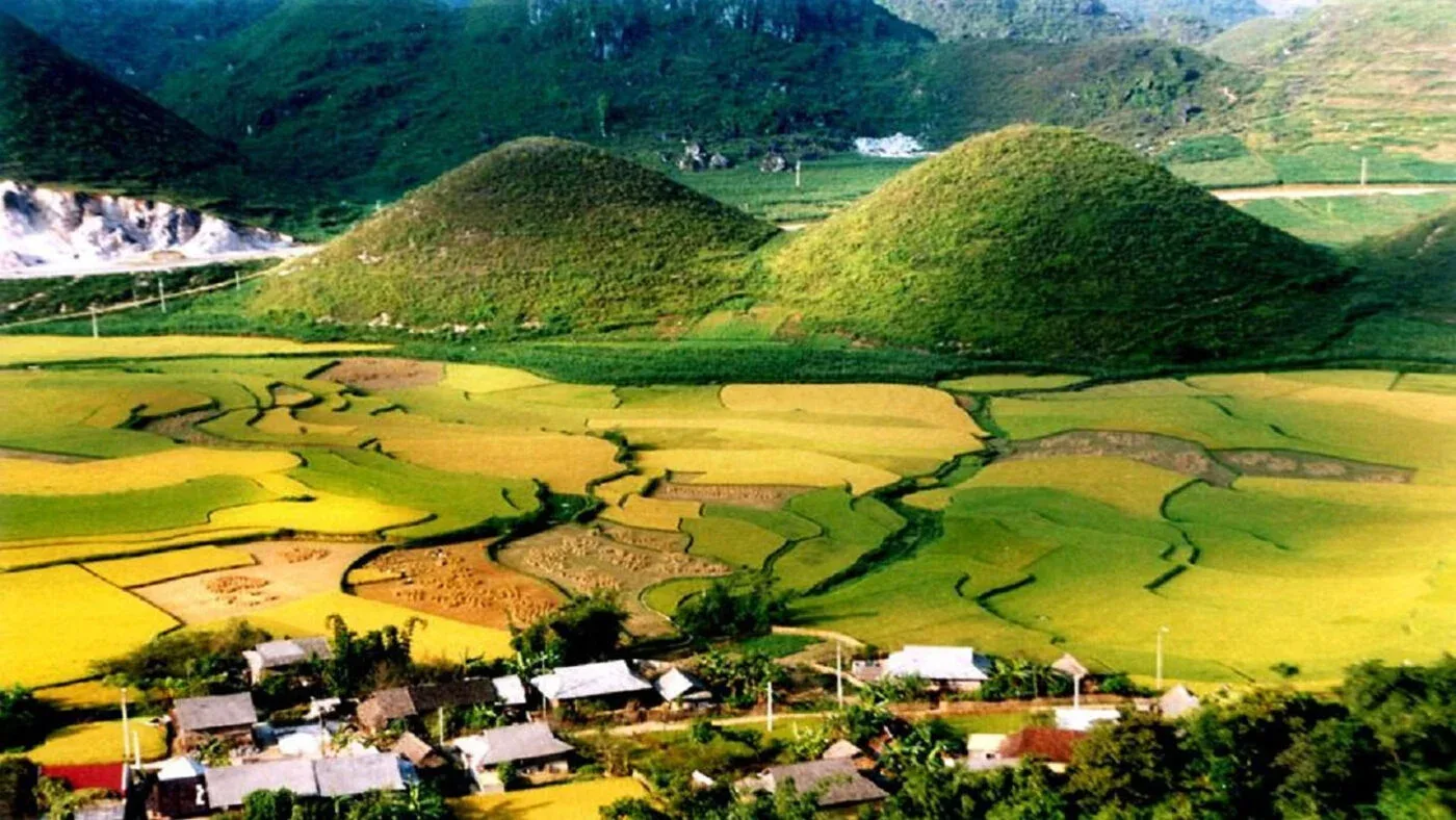 Tham quan Núi đôi Cô Tiên