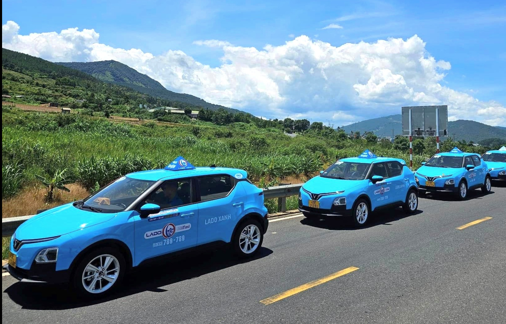 3-taxi-lado-da-lat