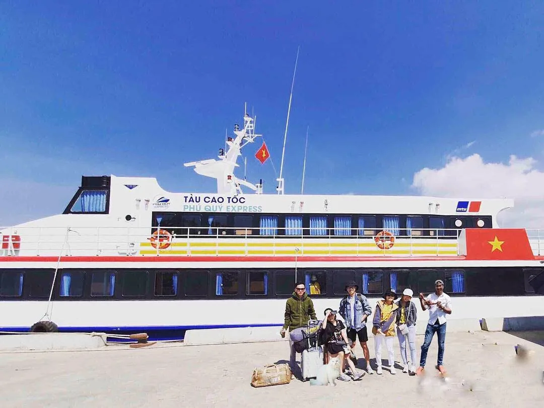 tau-cao-toc-phu-quy-express